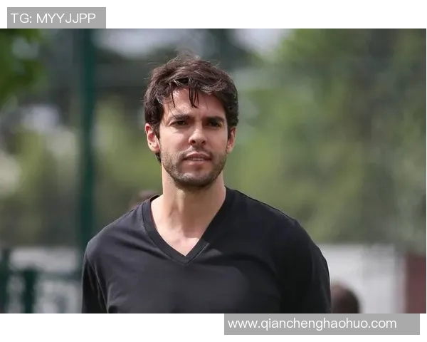 卡卡足球球星卡收藏盒选择指南 如何挑选适合的包装盒提升收藏价值