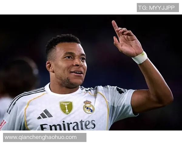 足球球星在球队中的核心作用与战术价值解析 足球球星在球队中的核心作用与战术价值解析