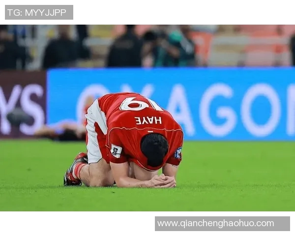 足球球星悲伤瞬间集锦:从胜利到失落,他们的泪水与坚持 足球球星悲伤瞬间集锦:从胜利到失落,他们的泪水与坚持